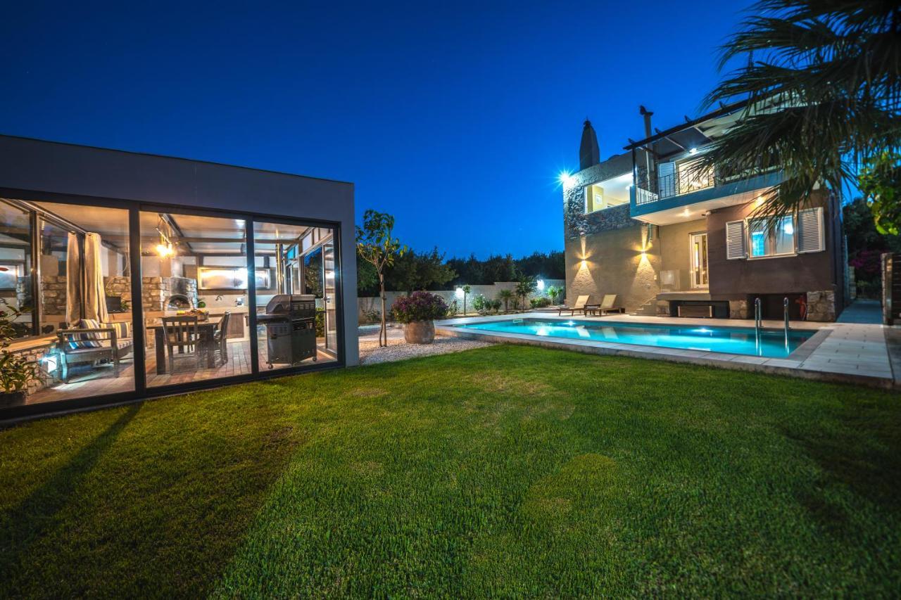 Petronila Luxury Villa With Heated Private Pool Kíssamos Buitenkant foto